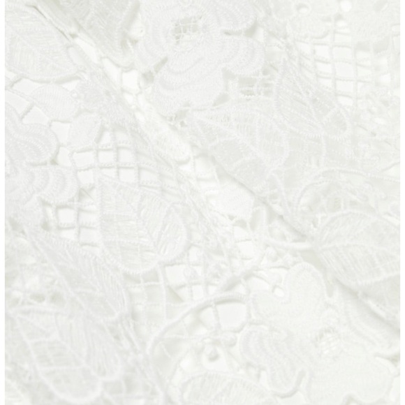 ML Monique Lhuillier
Floral Lace Off-The-Shoulder Midi-Dress - Picture 6 of 9